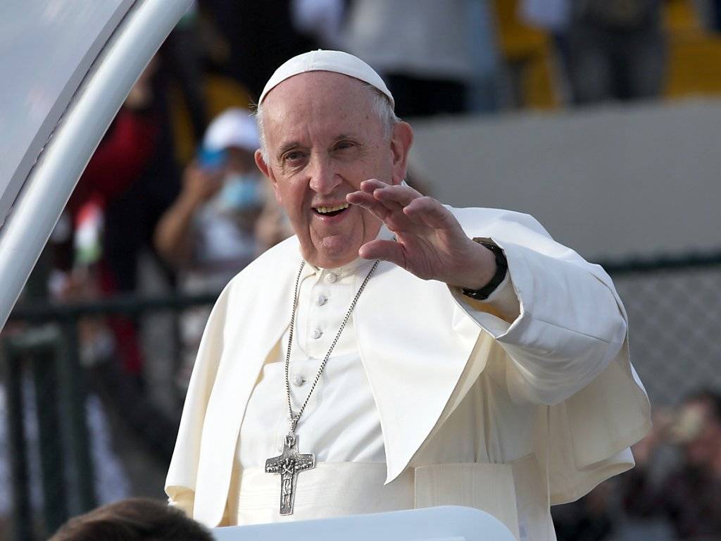 Le pape François et la sciatique. Le remède ? Un peu de régime