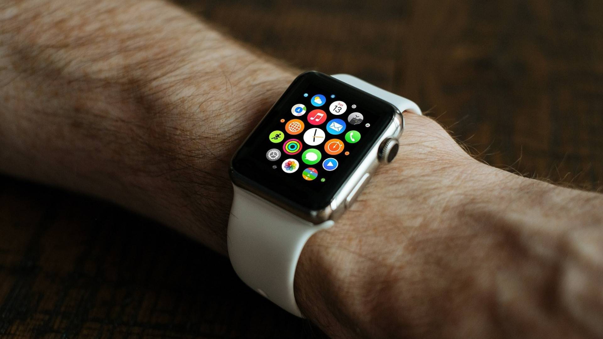 Seniors : pourquoi adopter une montre santé ?